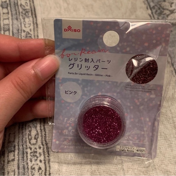 Daiso Glitter for Crafting - Picture 1 of 5
